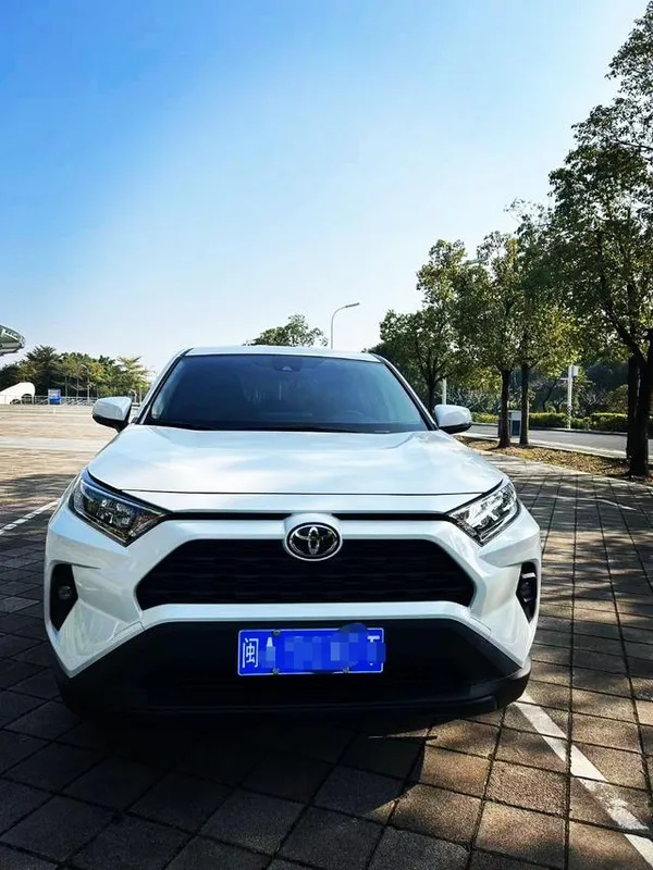 Toyota RAV4 2022 2.0L CVT Version urbaine à deux roues motrices extérieur photo 2