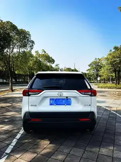 Toyota RAV4 2022 2.0L CVT Version urbaine à deux roues motrices intérieur photo 6