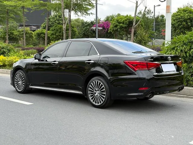 Toyota Crown 2018 2.0T Sports version exterior photo 5 Toyota Crown 2018 2.0T Sports version exterior photo 5