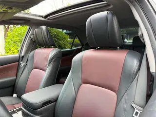 Toyota Crown 2018 2.0T Sports version interior photo 13 Toyota Crown 2018 2.0T Sports version interior photo 13