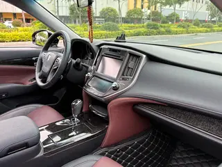 Toyota Crown 2018 2.0T Sports version interior photo 14 Toyota Crown 2018 2.0T Sports version interior photo 14