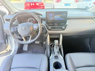 Toyota Frontlander 2024 2.0L CVT Versión de élite interior foto 8 Toyota Frontlander 2024 2.0L CVT Versión de élite interior foto 8