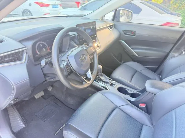 Toyota Frontlander 2024 2.0L CVT Versión de élite interior foto 9 Toyota Frontlander 2024 2.0L CVT Versión de élite interior foto 9