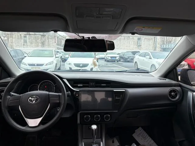 Toyota Corolla 2017 Reforma 1.2T S-CVT GL País V interior foto 9