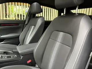 Honda Civic 2022 240TURBO CVT Combustion version interior photo 10 Honda Civic 2022 240TURBO CVT Combustion version interior photo 10