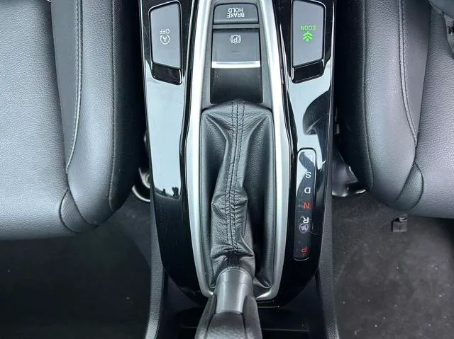 Honda Crider 2022 180Turbo CVT Luxury Edition interior photo 12 Honda Crider 2022 180Turbo CVT Luxury Edition interior photo 12