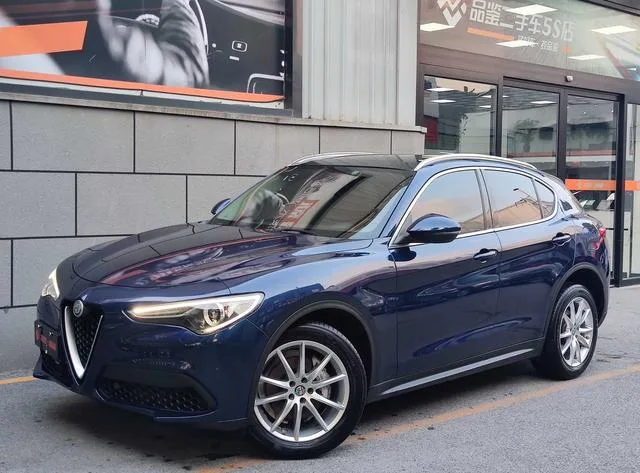 Alfa Romeo Stelvio 2017 2.0T 200HP Luxury Edition exterior photo 1 Alfa Romeo Stelvio 2017 2.0T 200HP Luxury Edition exterior photo 1