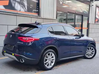 Alfa Romeo Stelvio 2017 2.0T 200HP Luxury Edition exterior photo 2 Alfa Romeo Stelvio 2017 2.0T 200HP Luxury Edition exterior photo 2