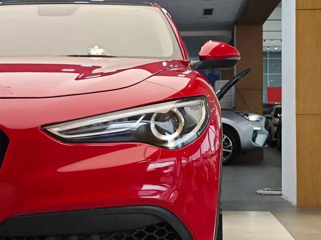 Alfa Romeo Stelvio 2017 2.0T 200HP Elite Edition exterior photo 2 Alfa Romeo Stelvio 2017 2.0T 200HP Elite Edition exterior photo 2