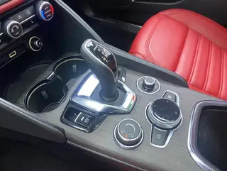 Alfa Romeo Giulia 2020 2.0T 280HP VIRTU Limited edition interior photo 6 Alfa Romeo Giulia 2020 2.0T 280HP VIRTU Limited edition interior photo 6