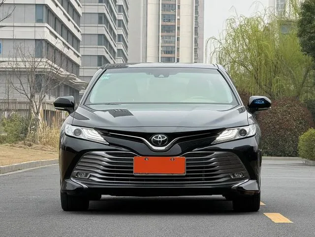 Toyota Camry 2019 Restyling 2.5G Luxury Edition exterior photo 2 Toyota Camry 2019 Restyling 2.5G Luxury Edition exterior photo 2