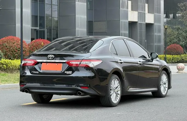Toyota Camry 2019 Restyling 2.5G Luxury Edition exterior photo 3 Toyota Camry 2019 Restyling 2.5G Luxury Edition exterior photo 3