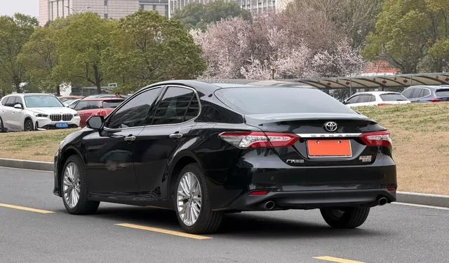 Toyota Camry 2019 Restyling 2.5G Luxury Edition interior photo 6 Toyota Camry 2019 Restyling 2.5G Luxury Edition interior photo 6