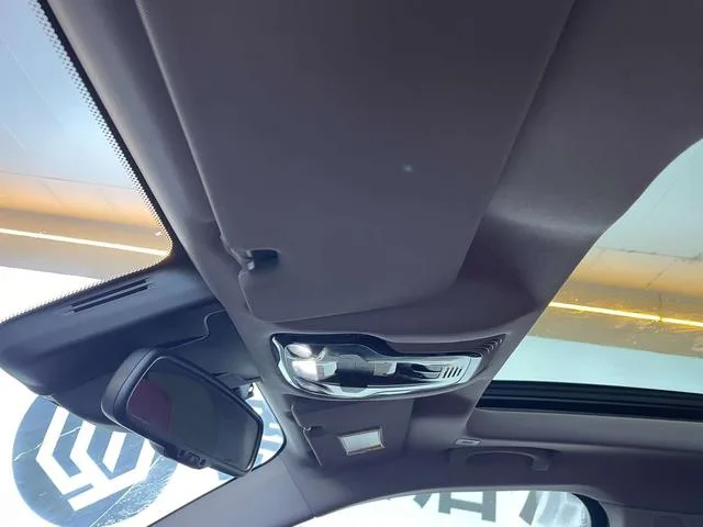 Alfa Romeo Stelvio 2017 2.0T 200HP Elite Edition interior photo 12