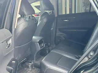Toyota Venza 2023 2.0L CVT Two-wheel-drive Prestige Edition interior photo 8 Toyota Venza 2023 2.0L CVT Two-wheel-drive Prestige Edition interior photo 8