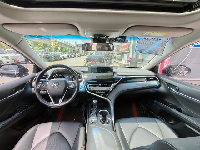 Toyota Camry 2021 2.0G Luxury Edition interior photo 8 Toyota Camry 2021 2.0G Luxury Edition interior photo 8