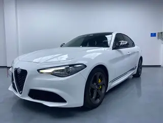 Alfa Romeo Giulia 2020 2.0T 280HP Dark Night Phantom Limited Edition exterior photo 1