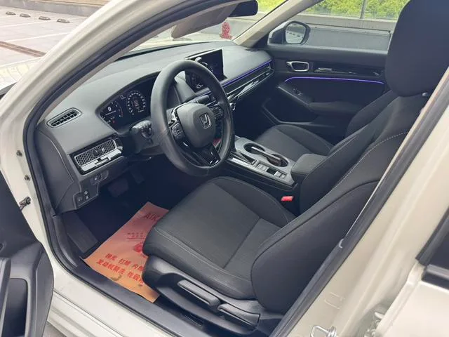 Honda Civic 2022 240TURBO CVT Version dynamique extérieur photo 6