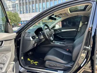 Honda Accord 2022 260TURBO Luxury Edition interior photo 8