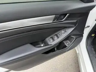Honda Accord 2022 260TURBO Luxury Edition interior photo 10 Honda Accord 2022 260TURBO Luxury Edition interior photo 10