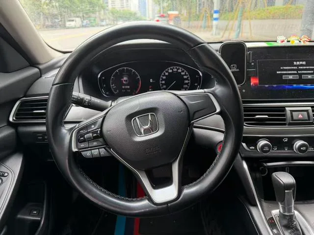 Honda Accord 2022 260TURBO Luxury Edition interior photo 12 Honda Accord 2022 260TURBO Luxury Edition interior photo 12