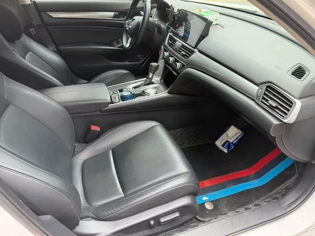 Honda Accord 2022 260TURBO Luxury Edition interior photo 16 Honda Accord 2022 260TURBO Luxury Edition interior photo 16