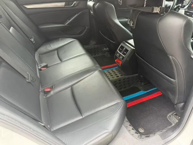 Honda Accord 2022 260TURBO Luxury Edition interior photo 17 Honda Accord 2022 260TURBO Luxury Edition interior photo 17
