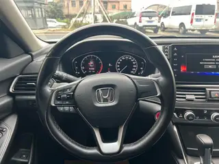 Honda Accord 2022 260TURBO Luxury Edition exterior photo 5