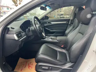 Honda Accord 2022 260TURBO Luxury Edition exterior photo 7