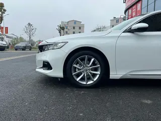 Honda Accord 2022 260TURBO Luxury Edition interior photo 10