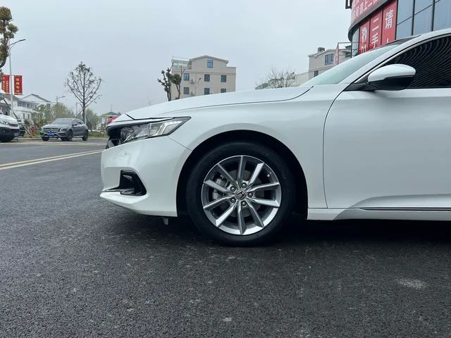 Honda Accord 2022 260TURBO Luxury Edition interior photo 10