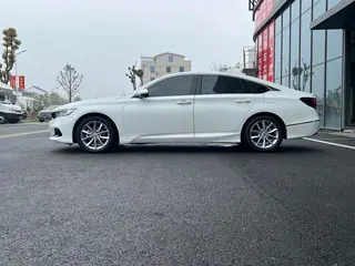 Honda Accord 2022 260TURBO Luxury Edition interior photo 14