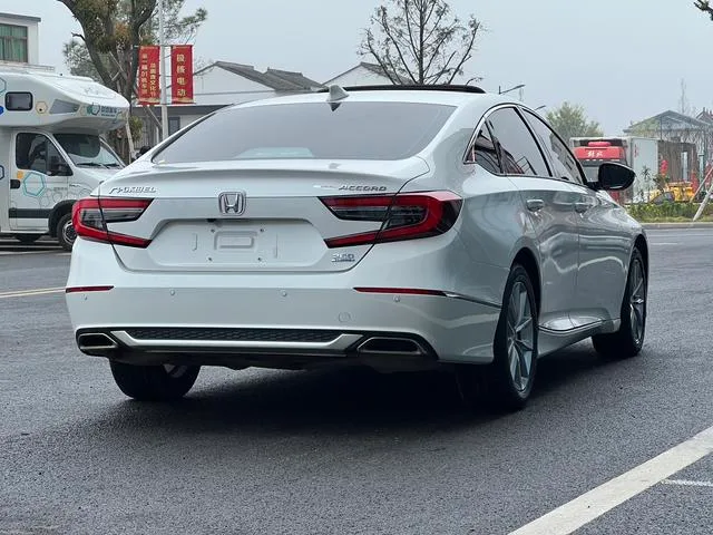 Honda Accord 2022 260TURBO Luxury Edition interior photo 15