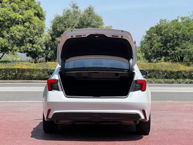 Honda Integra 2022 240TURBO CVT Versión de tecnología exterior foto 8