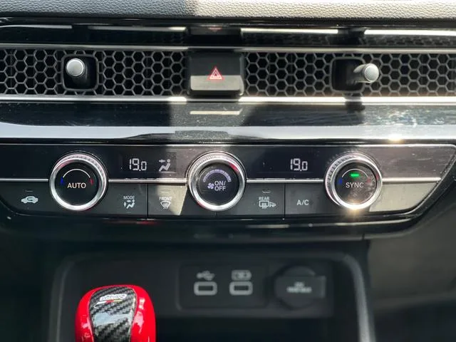 Honda Integra 2022 240TURBO CVT Versión de tecnología interior foto 15