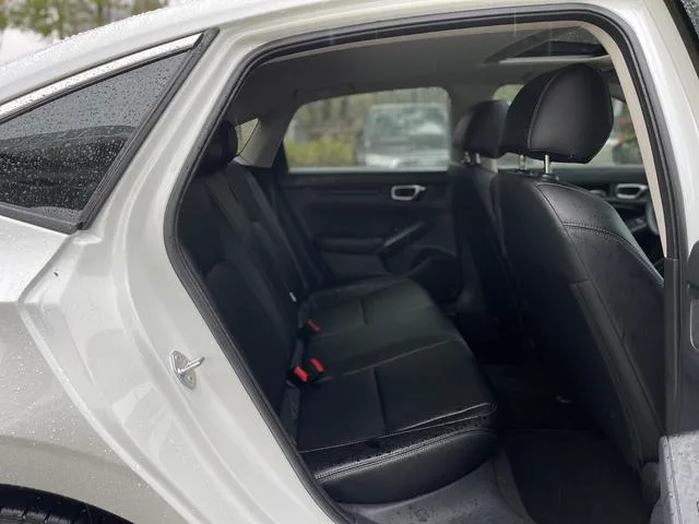 Honda Civic 2022 240TURBO CVT Dynamic Edition interior photo 15 Honda Civic 2022 240TURBO CVT Dynamic Edition interior photo 15