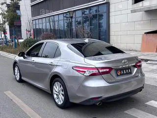 Toyota Camry 2023 2.0G Edición de lujo exterior foto 5