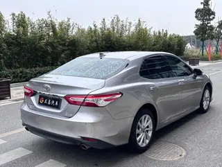 Toyota Camry 2023 2.0G Edición de lujo exterior foto 6