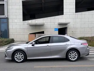 Toyota Camry 2023 2.0G Edición de lujo exterior foto 7