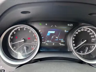 Toyota Camry 2023 2.0G Edición de lujo interior foto 12