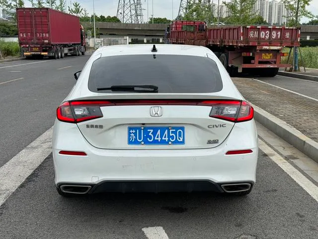 Honda Civic 2023 HATCHBACK 240TURBO CVT Versión extremadamente afilada exterior foto 4