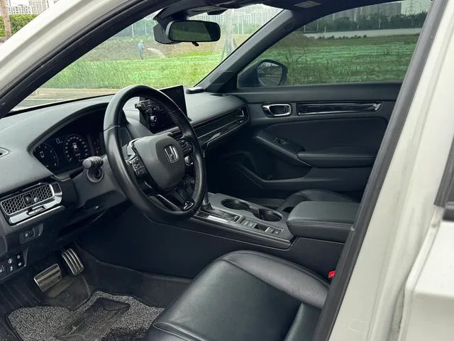 Honda Civic 2023 HATCHBACK 240TURBO CVT Versión extremadamente afilada interior foto 6