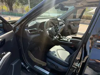 Toyota Highlander 2024 380T 4WD Premium Edition 7 Asiento interior foto 6