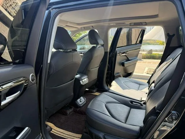 Toyota Highlander 2024 380T 4WD Premium Edition 7 Asiento interior foto 7