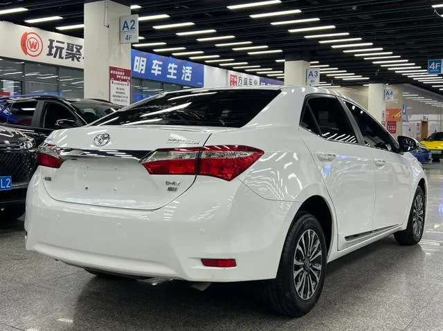 Toyota Corolla 2018 1.2T S-CVT GL-i Zhihui Edition China V interior photo 12 Toyota Corolla 2018 1.2T S-CVT GL-i Zhihui Edition China V interior photo 12