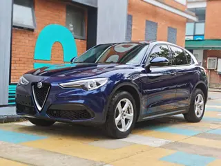 Alfa Romeo Stelvio 2017 2.0T 200HP Versión de élite exterior foto 1 Alfa Romeo Stelvio 2017 2.0T 200HP Versión de élite exterior foto 1