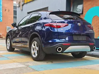 Alfa Romeo Stelvio 2017 2.0T 200HP Versión de élite exterior foto 4 Alfa Romeo Stelvio 2017 2.0T 200HP Versión de élite exterior foto 4