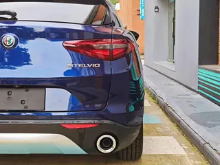 Alfa Romeo Stelvio 2017 2.0T 200HP Versión de élite exterior foto 6 Alfa Romeo Stelvio 2017 2.0T 200HP Versión de élite exterior foto 6