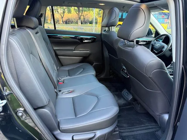 Toyota Highlander 2022 380T Edición de lujo con tracción en las cuatro ruedas 7 Asiento exterior foto 7
