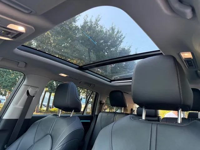 Toyota Highlander 2022 380T Edición de lujo con tracción en las cuatro ruedas 7 Asiento interior foto 18